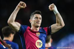 莱万多夫斯基重返赛场，刷新纪录首场状态出色，TL观众沸腾！