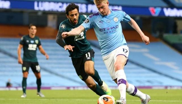 水晶宫遭遇挑战连战两连平，积分榜随波逐流小幅下滑